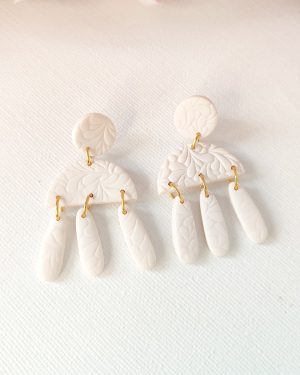 "Francisca" White Basic Earrings